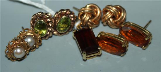 Citrine set pendant and matching stud earings & three pairs of 9ct gold stud earrings, various